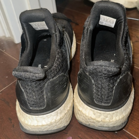 Adidas black ultraboost size women’s 7.5 - Picture 4 of 5
